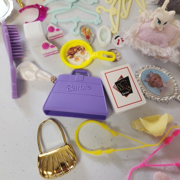 Vintage Lot Barbie Doll House Accessories 90s 1990s Scuba Kitchen Food Hangers - Picture 7 of 16